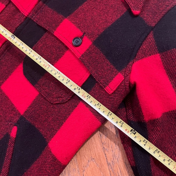 LL BEAN VINTAGE hunting coat/jacket! Excellent used condition! Size M Red/black - Picture 5 of 7